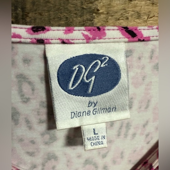 TWO DG2 by Diane Gilman Leopard Print Tops - Picture 4 of 7